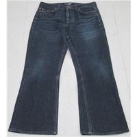 Tommy Hilfiger size 31/32 Straight Leg Blue Jeans