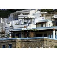TRIANTAROS VILLAS