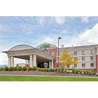 Triple Play Resort Hotel & Suites