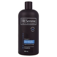 TRESemmé® Moisture Rich Shampoo 900ml