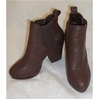 Truffle Size 3 Brown Chelsea Heeled Ankle Boots