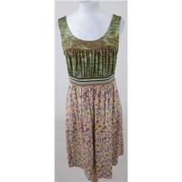 Tracy Porter - Size: 6-8 - Green and floral festival dress