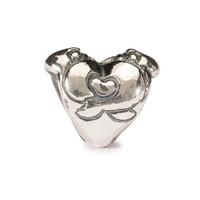 trollbeads bead hugging heart silver