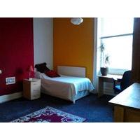 Two rooms to rent in city centre house £275 -305 pcm