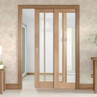 Twin Telescopic Pocket Worcester 3L Oak Veneer Door - Clear Glass