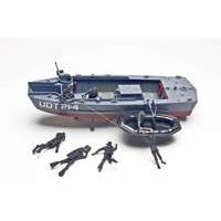 U.D.T. Boat with Frogmen 1:32 Scale Model Kit