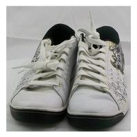 Unlt Rhino Brand, size 7.5 white, black & gold leather trainers