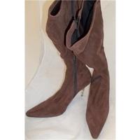 Unbranded Size 8 Chocolate Brown Faux-Suede Knee-Length Boots