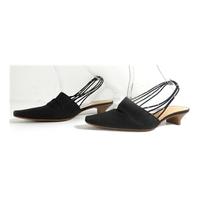 Unisa Size 3.5 Jet Black Kitten Heeled Shoes