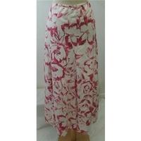 unknown - Size: 10 - White/red - Long skirt