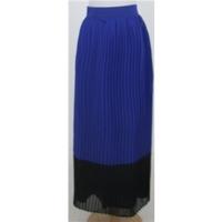 unbranded size 16 blue and black pleated long skirt