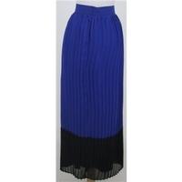 Unbranded Size: 12 Blue and black pleated long skirt