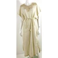 unbranded vintage size 10 cream crochet dress