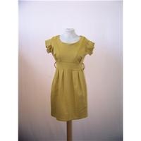 unbranded size 10 yellow sleeveless