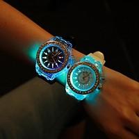 Unisex Round Dial Luminous Silicone Band Fashion Quartz Watch (Assorted Colors) Cool Watches Unique Watches Strap Watch
