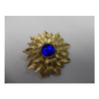 unbranded vintage flower brooch