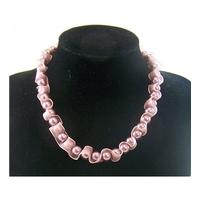 Unbranded - Pink Bead and Ribbon Necklace