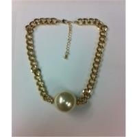 unbranded bnwot gold plated pearl neckace