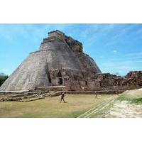 Uxmal and Kabah Early Access Tour from Merida