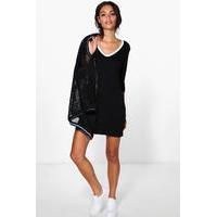 V Neck Contrast T-Shirt Dress - black