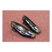 valleverde size 7 black flat shoes