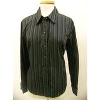 Van Heusen XL Black Shirt Van Heusen - Black - Long sleeved shirt