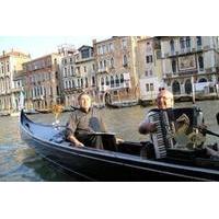 Venice Gondola Ride and Serenade with Japanese Guide