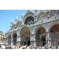 Venice Walking and Gondola Tour plus Skip the Line Ticket to St. Mark\'s Basilica