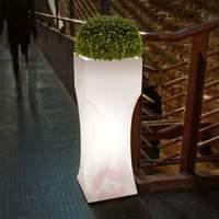 Versatile Venezia decorative light for outdoors