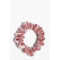 velvet scrunchie pink