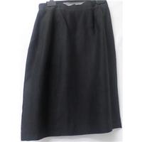 Verse - Size: 14 - Black - Silk - Knee length skirt