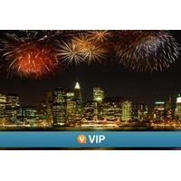 Viator VIP: Exclusive NYC New Year\'s Eve Luxury Dinner Cruise