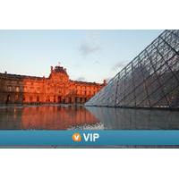 viator vip skip the line louvre museum small group tour with champagne ...
