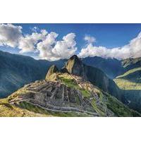 Viator Exclusive: Early Access to Machu Picchu with an Archaeologist