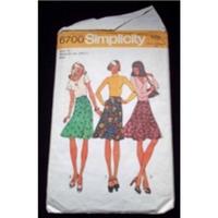 Vintage Simplicity Skirt Pattern - 6700 - size 12, 26.5 inch waist