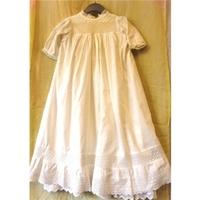 VINTAGE HORROCKSES CLOTH GOWN Unbranded - Size: 0 - 12 months - Cream / ivory - Unisex