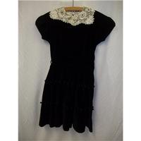 Vintage Lindsay Maid girl\'s black velvet party dress