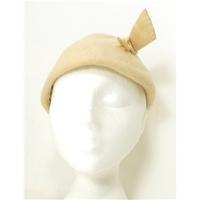 Vintage Circa 1930\'s Jan Dec Cream Wool Felt Cloche Hat