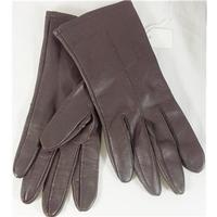 Vintage Delaware (Tescos) - small - brown - pvc gloves