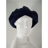 VINTAGE Model by Pauline for Bermona Rich Blue Velvet baker boy style hat
