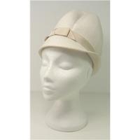 Vintage Circa 1920\'s 1930\'s Edward Mann Size Small Cream Cloche Hat