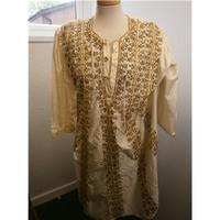 Vintage Cream and Gold Sherwani Hindu Grooms wear XL cream and gold Handmade - Size: XL - Cream