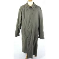 Vintage Selfridges (Bugatti) Size: Large (42 chest, full length) Forest Green Classic/Formal Raincoat With Removable Liner