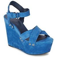 vic law womens sandals in blue