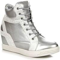 Vinceza Sneakersy NA Srebrnobia?e women\'s Low Ankle Boots in Silver