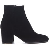 via roma 15 black suede ankle boots womens low boots in black