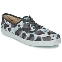 Victoria INGLESA ESTAMP HUELLA TIGRE women\'s Shoes (Trainers) in grey