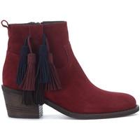 Via Roma 15 Tronchetto Texano in camoscio bordeaux con pompon women\'s Low Ankle Boots in red