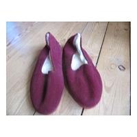 Vintage Slippers Sheepskin-lined Burgundy Size 5 Unbranded - Size: 5 - Burgundy - Slippers