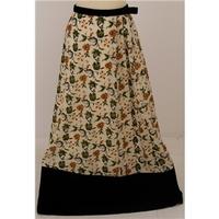 Vintage, size S cream floral skirt